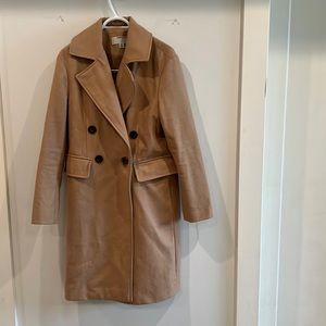 *SOLD* Mid/long Classic Camel Coat